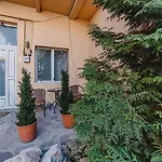 Poarta Schei Studio